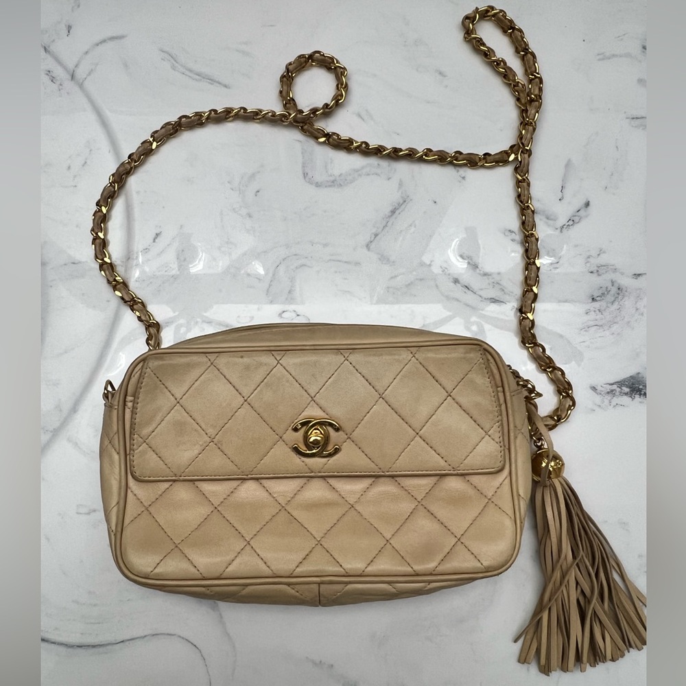 Vintage Chanel Quilted Tassel Camera Bag Beige Leather Chain Strap Shoulder Bag